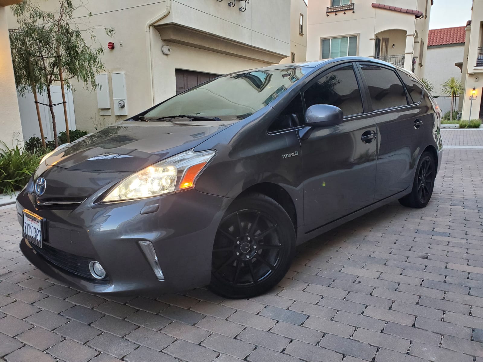 2014 TOYOTA PRIUS V (HYBRID) EXCELLENT ON GAS! - Best OC Cars | Orange County Best Cars | Car Dealer